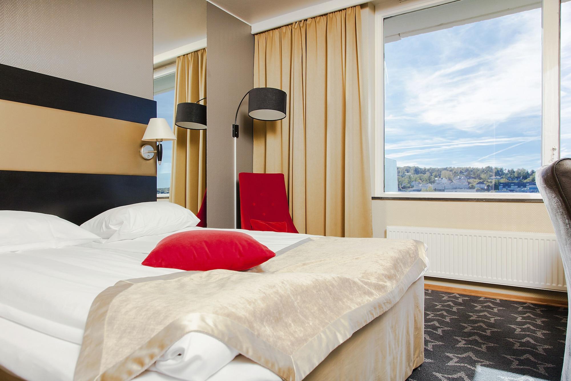 Hotel Klubben Тёнсберг Экстерьер фото
